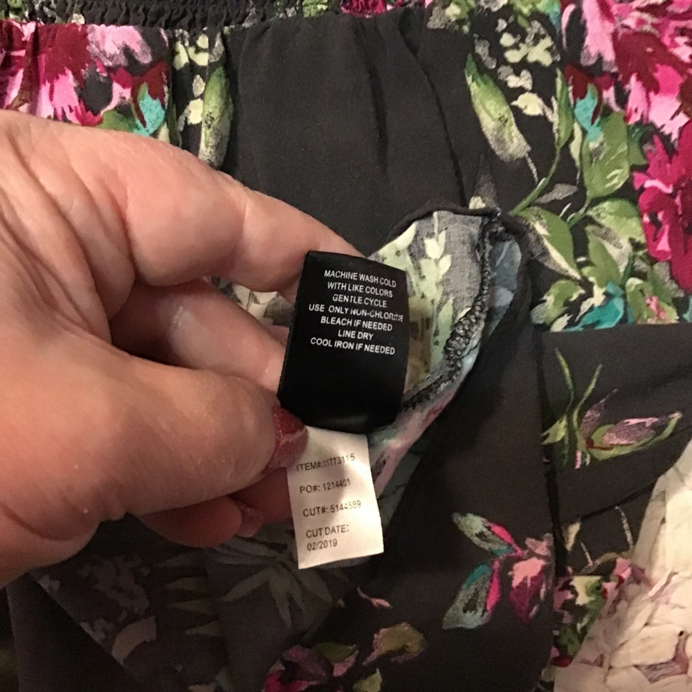 Women's Torrid Black Pink Floral Smocked Camisole Tank Top Plus Size 1X - Picture 5 of 9